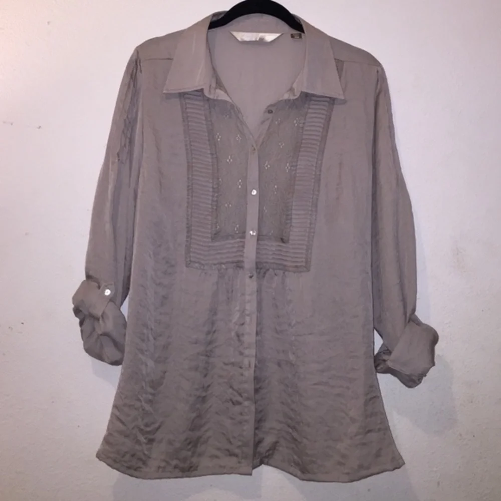 Avenue Grey Distressed Button Lace Trim Blouse - Picture 1 of 4